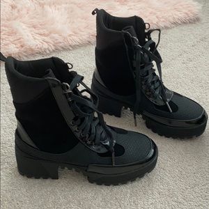 Combat boots